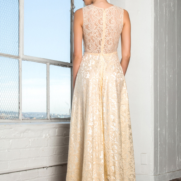 Sleeveless Bridesmaid Long Dress - Picture 2 of 5